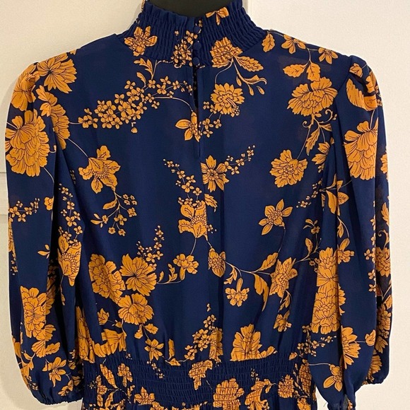 NWT NANETTE Nanette Lepore Smocked 4 Floral-Print Dress - Picture 3 of 16